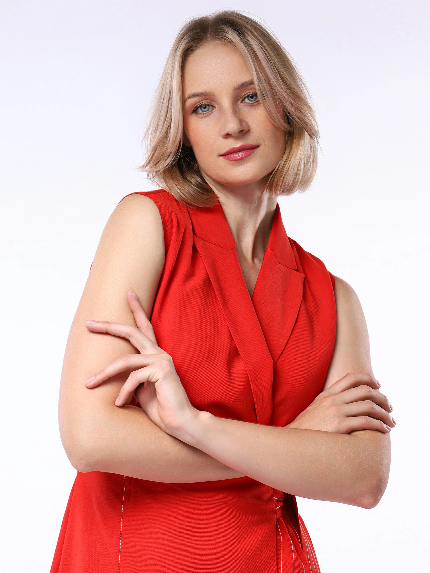 Платье красного цвета из смесовой вискозы расклешенного кроя